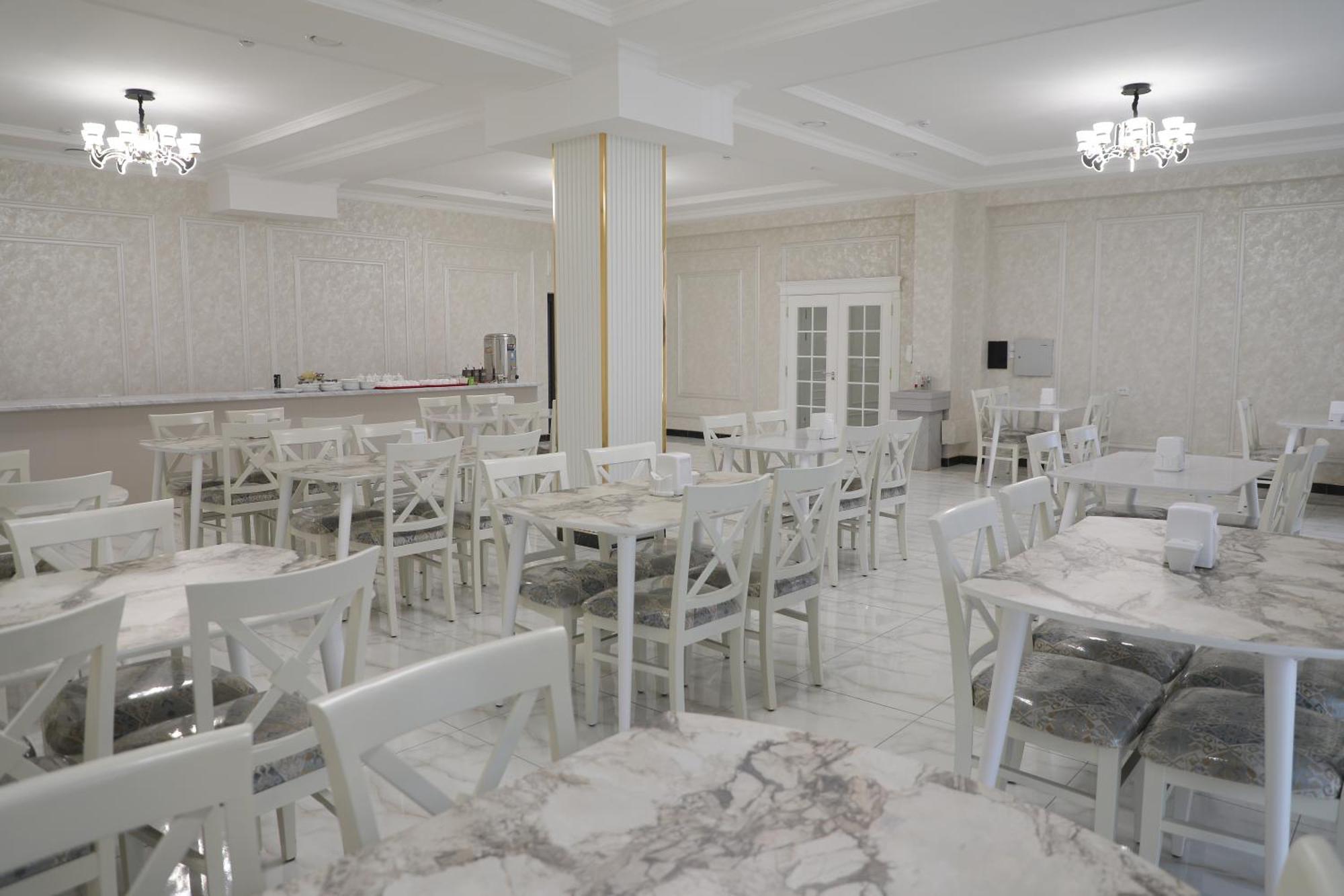 Status Hotel Karşı Dış mekan fotoğraf