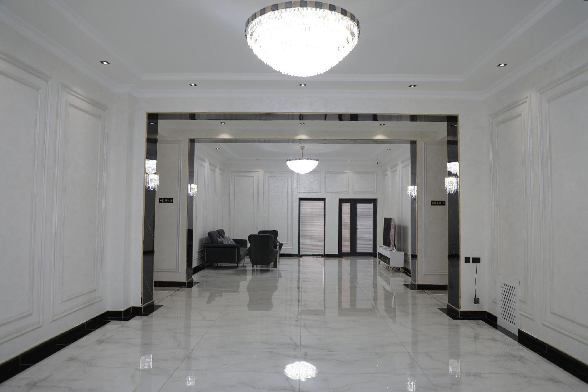 Status Hotel Karşı Dış mekan fotoğraf