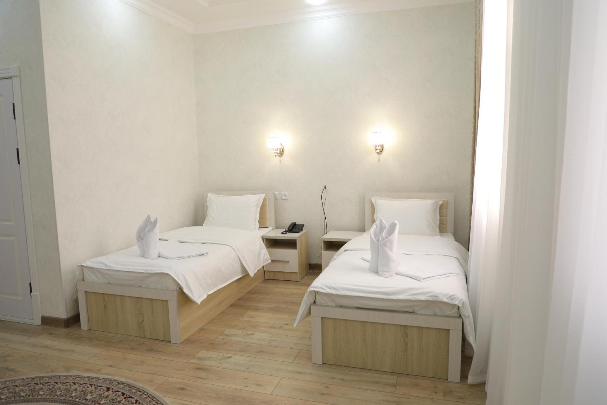 Status Hotel Karşı Dış mekan fotoğraf