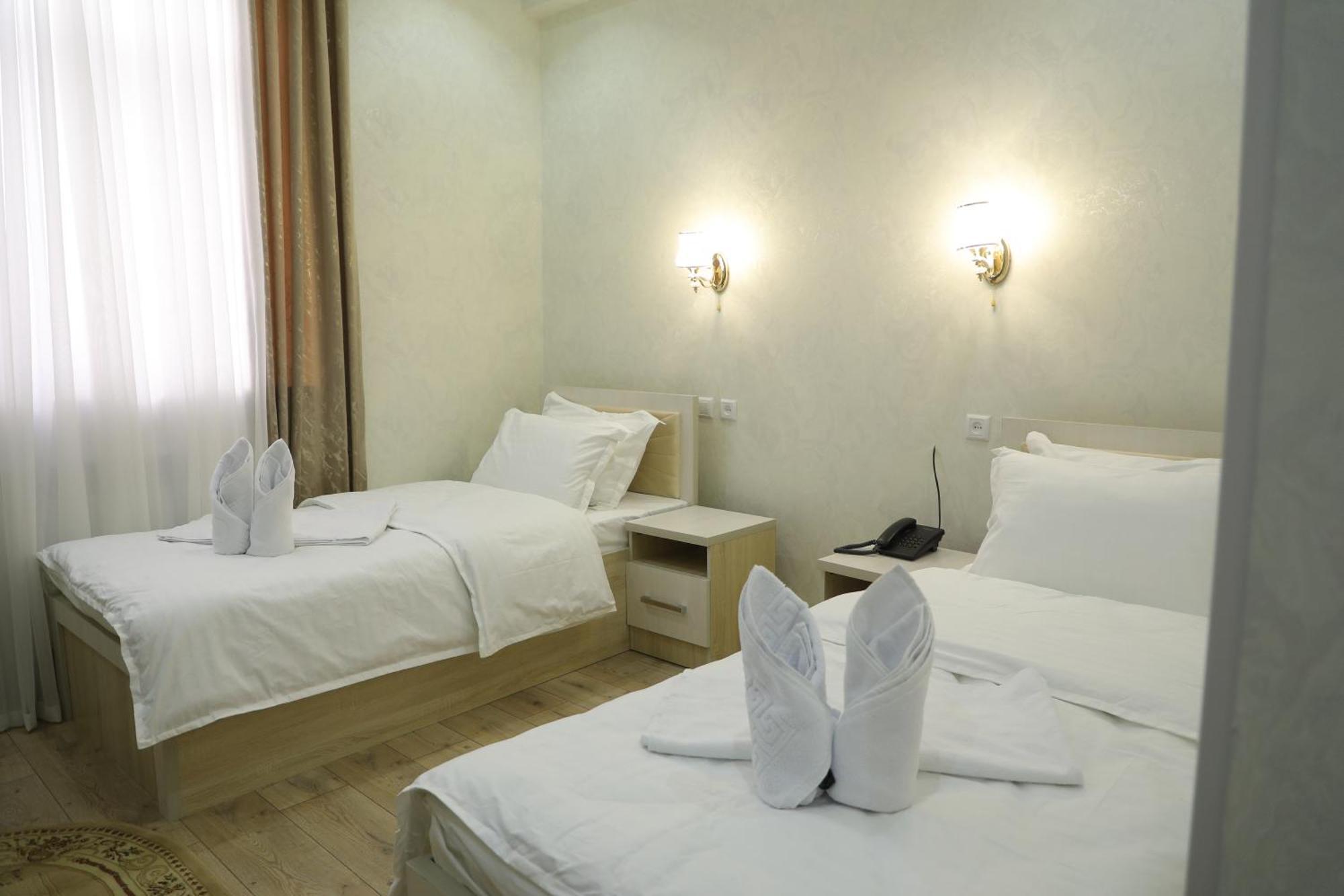 Status Hotel Karşı Dış mekan fotoğraf